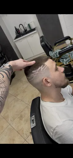 Barber fryzjer męski Head Hunters